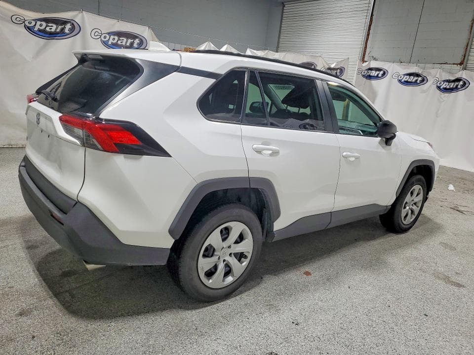 2020 TOYOTA RAV4 LE 3