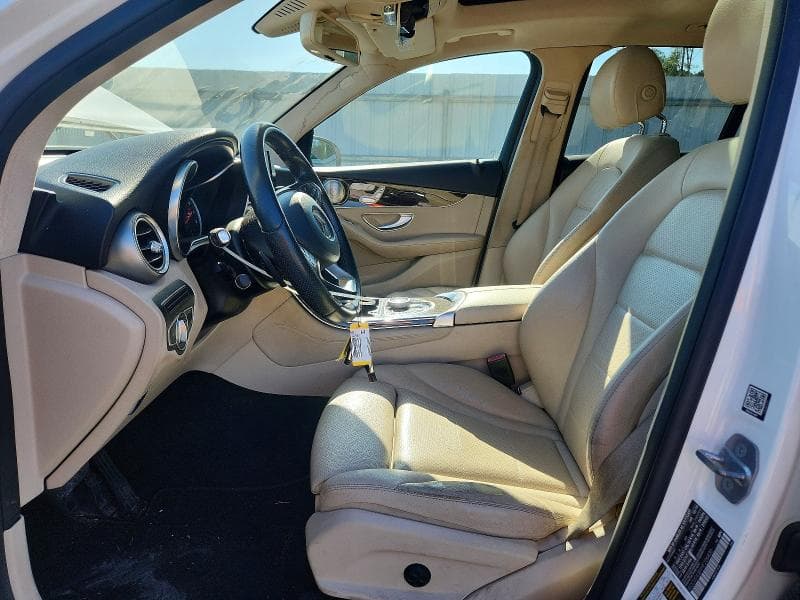 2017 MERCEDES-BENZ GLC 300 7