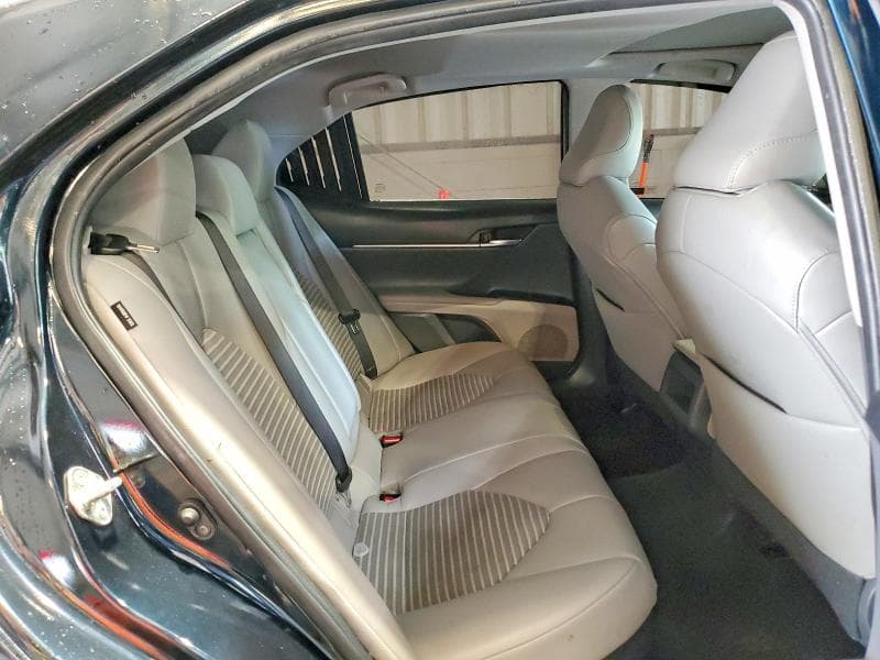 2018 TOYOTA CAMRY HYBRID SE 10