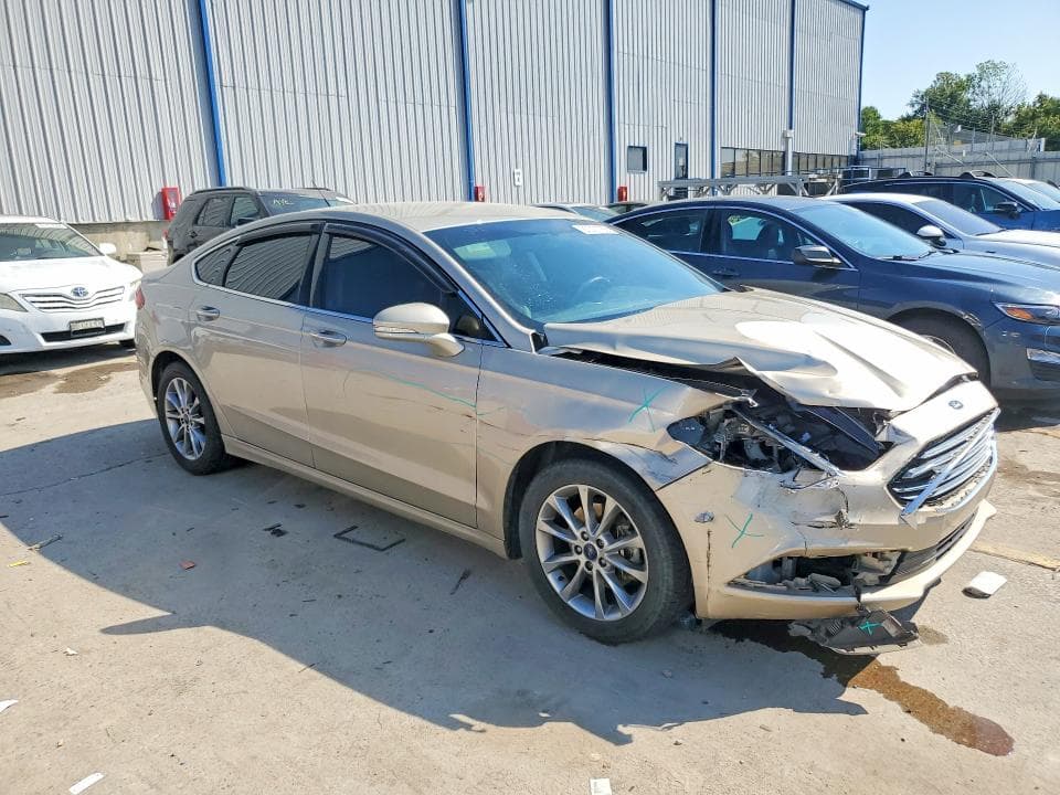 2017 FORD FUSION SE 4