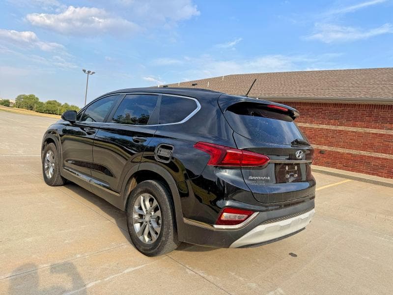 2019 HYUNDAI SANTA FE SE 3