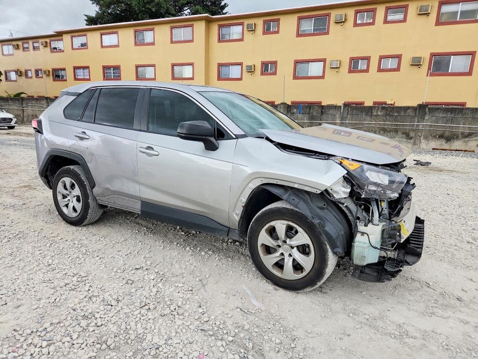 2022 TOYOTA RAV4 LE 4