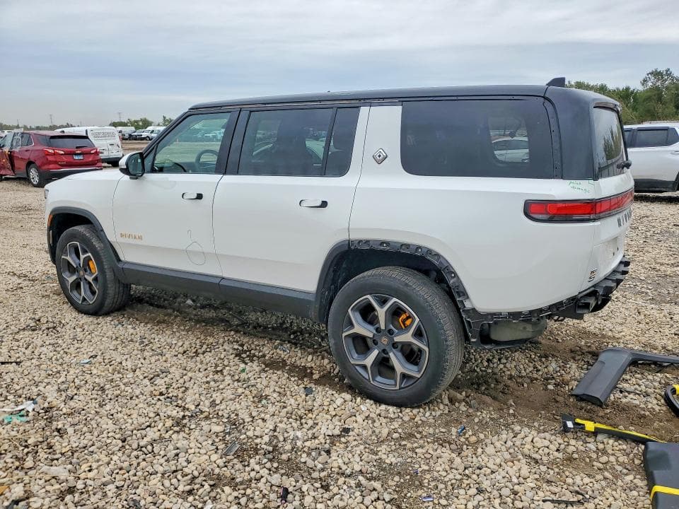 2023 RIVIAN R1S ADVENTURE 2