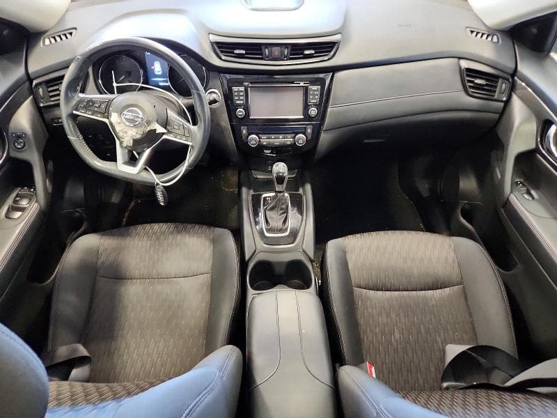 2017 NISSAN ROGUE SV 8