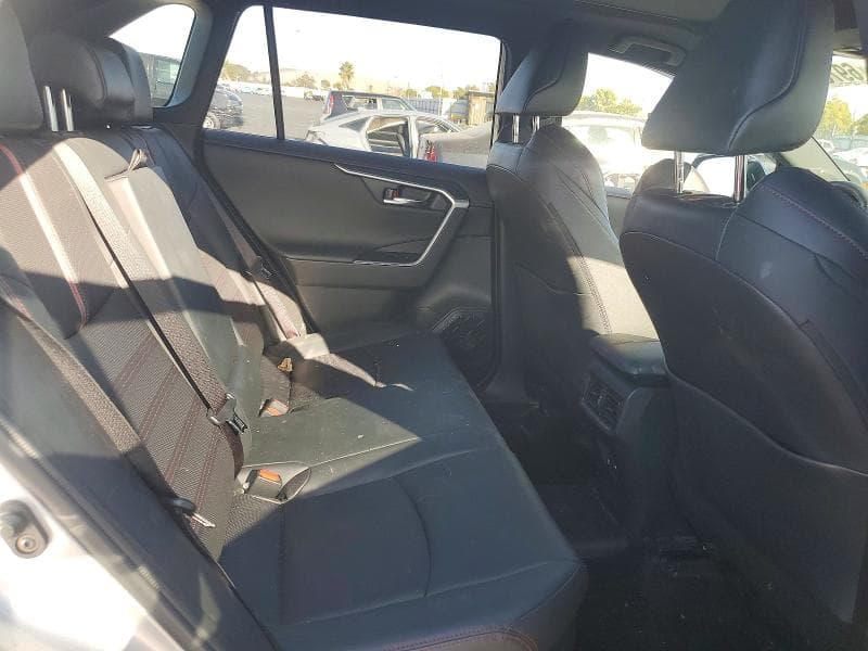 2021 TOYOTA RAV4 PRIME XSE 11