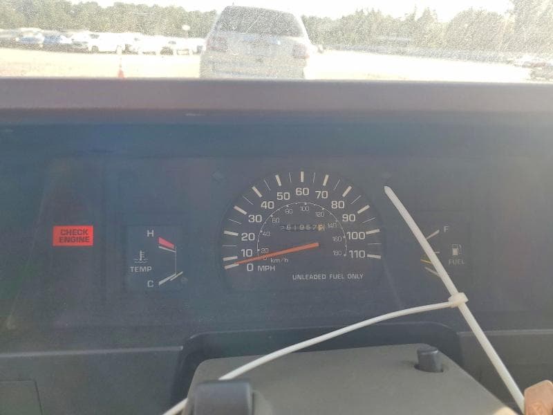 1985 TOYOTA 1 TON PICK 9
