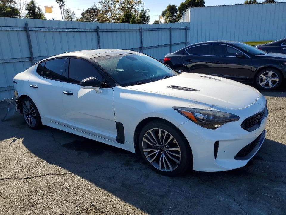 2018 KIA STINGER PREMIUM 4