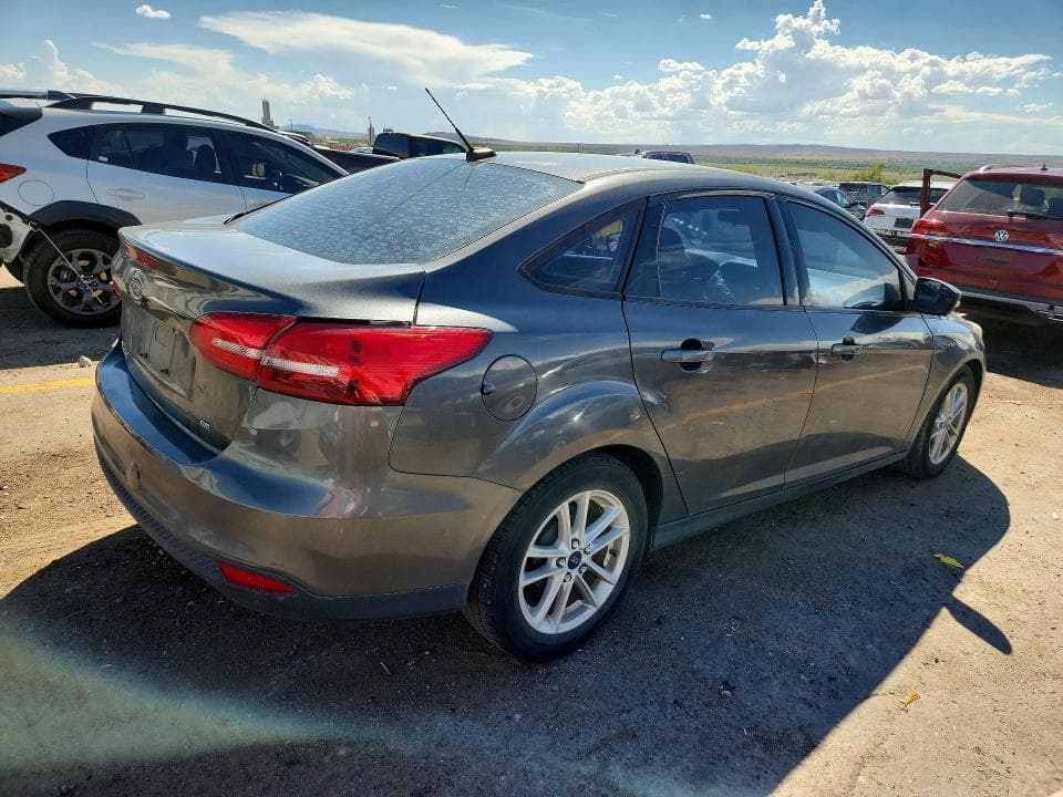 2017 FORD FOCUS SE 3