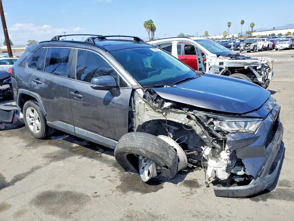 2021 TOYOTA RAV4 XLE 4
