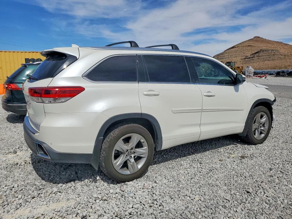 2017 TOYOTA HIGHLANDER LIMITED 3