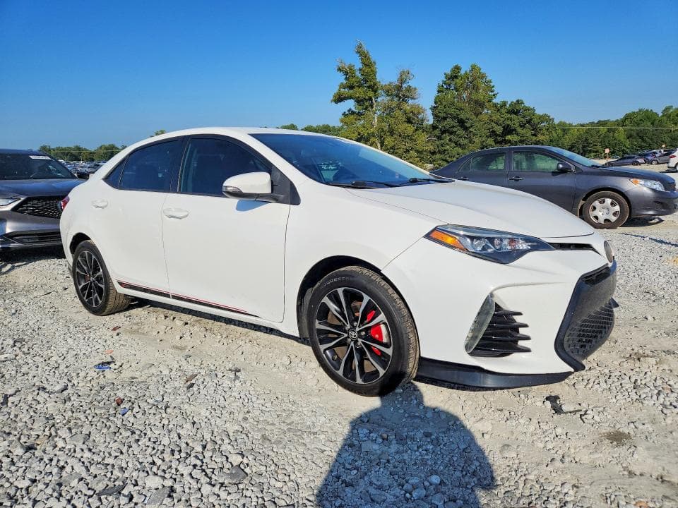 2018 TOYOTA COROLLA SE 4