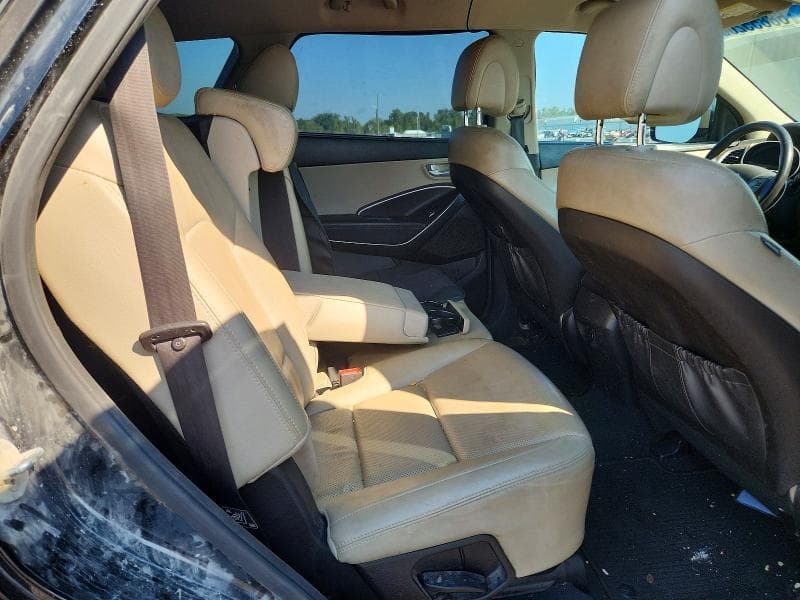 2017 HYUNDAI SANTA FE SE 10