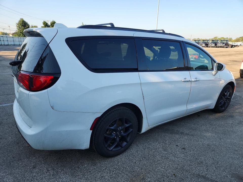 2019 CHRYSLER PACIFICA TOURING L PLUS 3