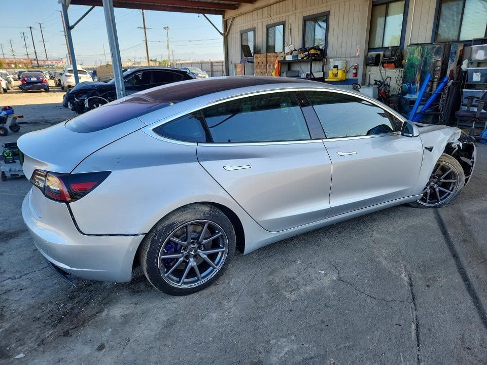2018 TESLA MODEL 3 3