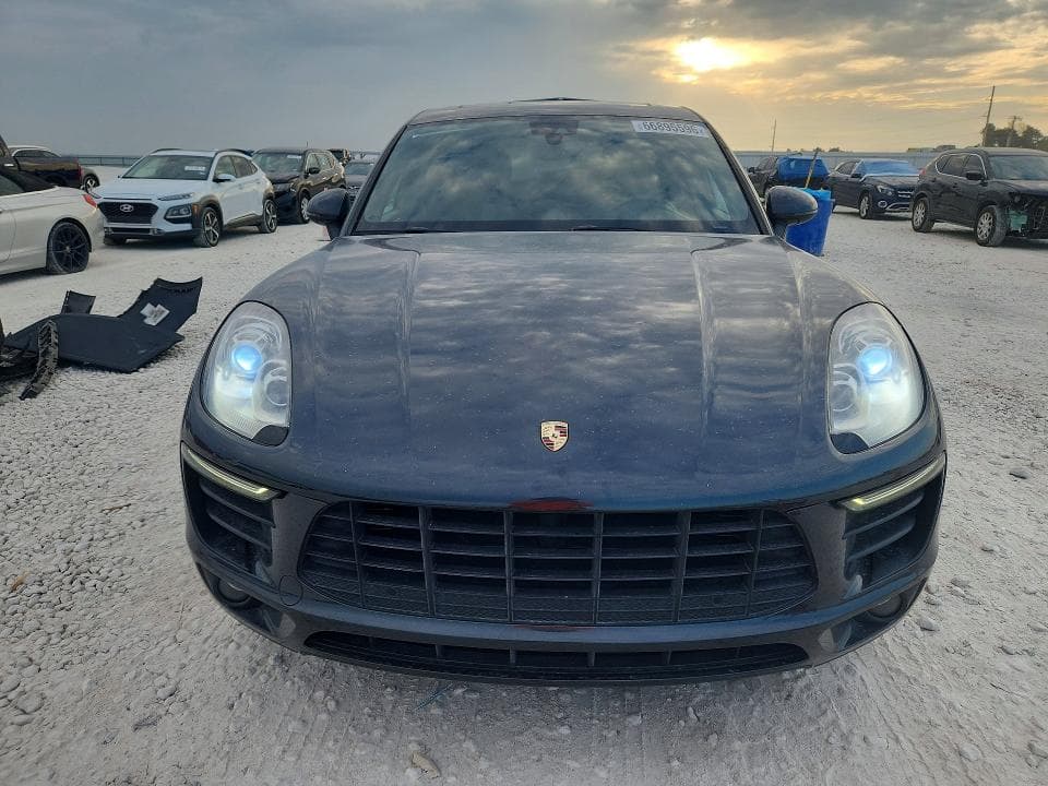 2017 PORSCHE MACAN 5