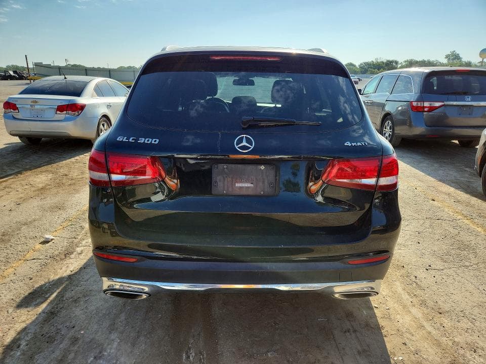 2017 MERCEDES-BENZ GLC 300 4MATIC 6