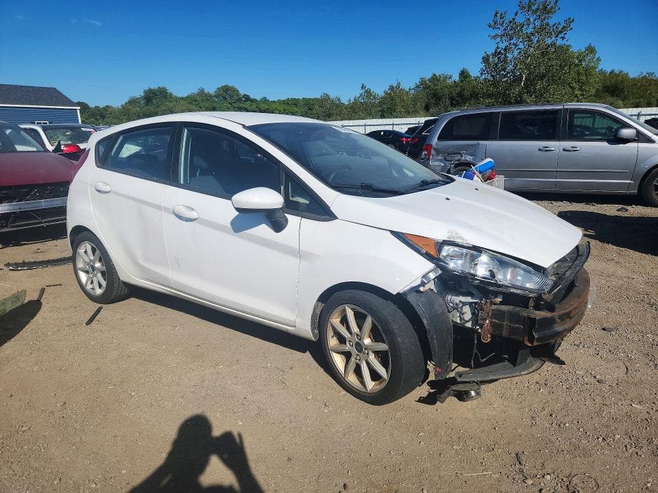 2017 FORD FIESTA SE 4