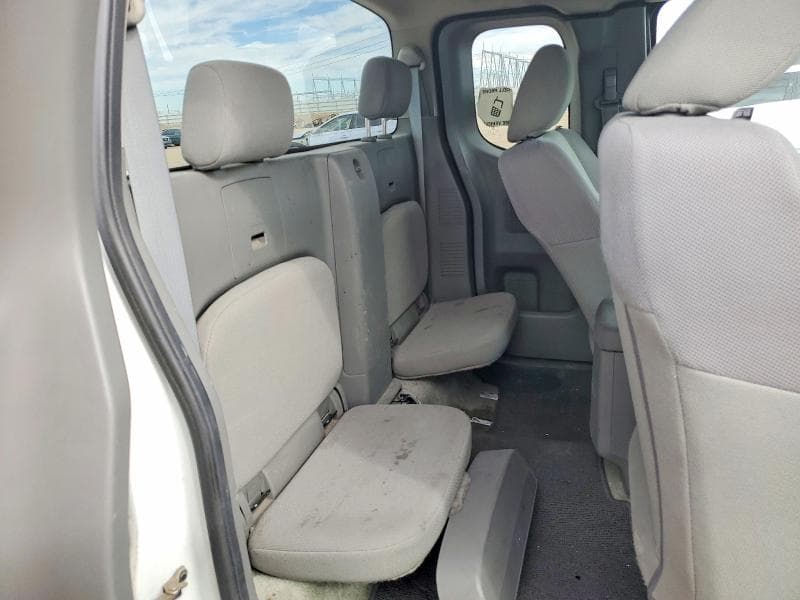 2017 NISSAN FRONTIER S 10