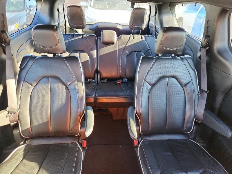 2025 CHRYSLER PACIFICA LIMITED 10