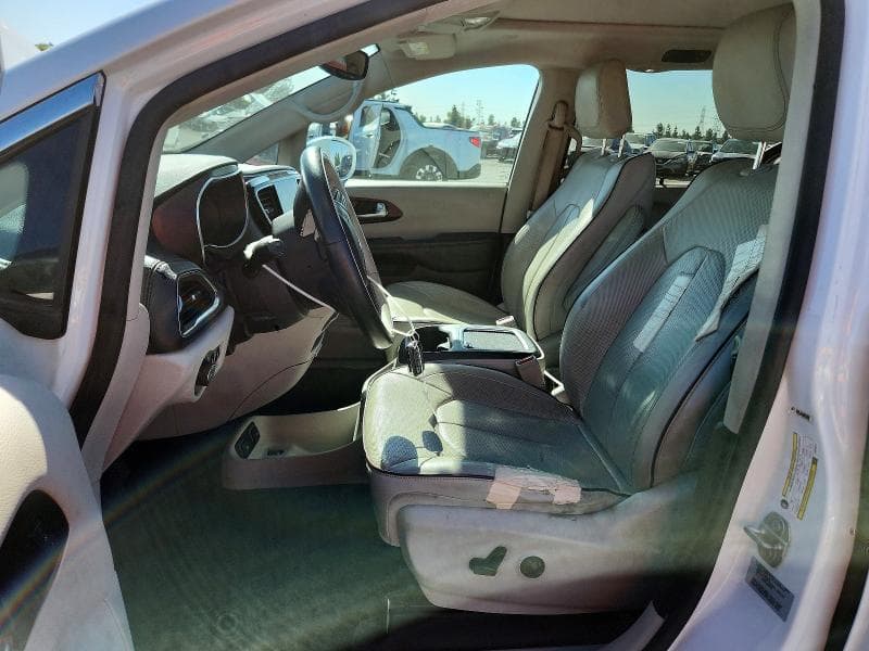 2017 CHRYSLER PACIFICA LIMITED 7
