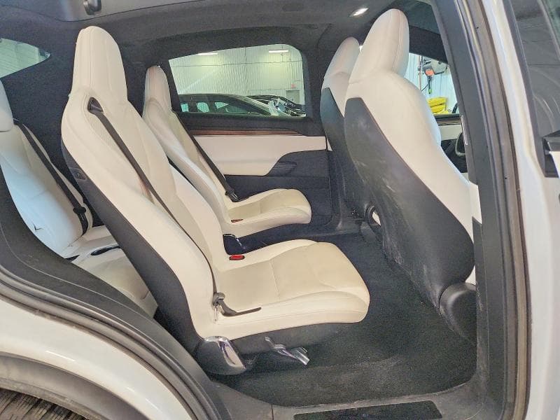2022 TESLA MODEL X 11