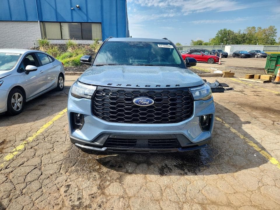 2025 FORD EXPLORER ST-LINE 5