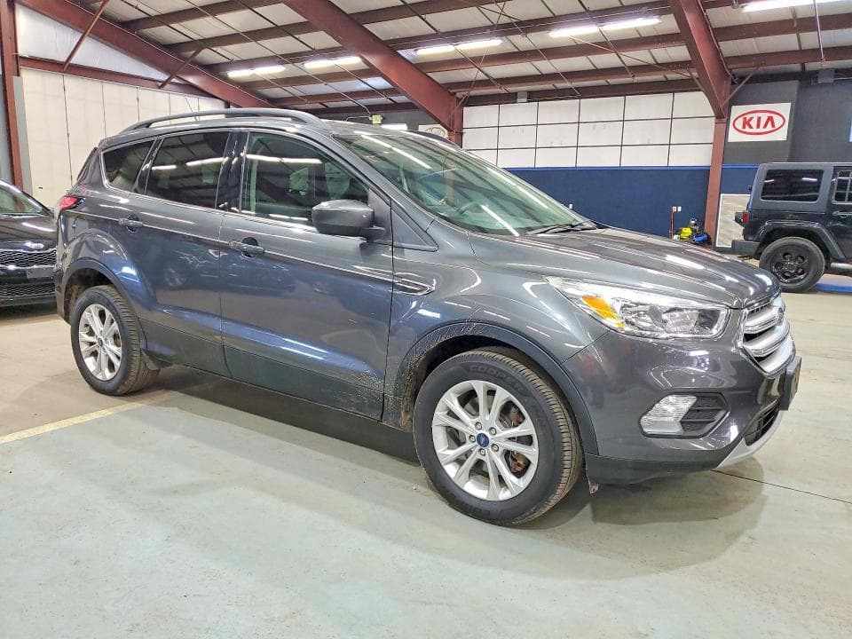 2018 FORD ESCAPE SE 4