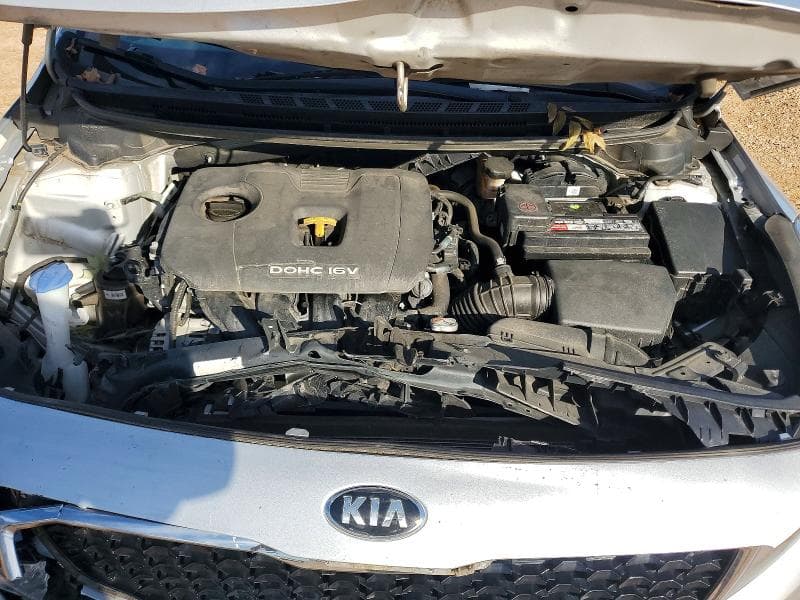 2017 KIA FORTE LX 11