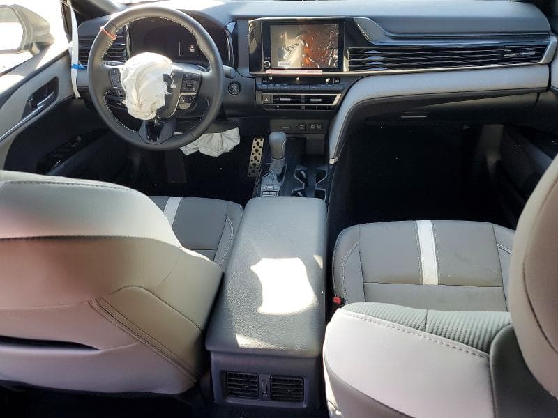 2026 TOYOTA CAMRY SE 8