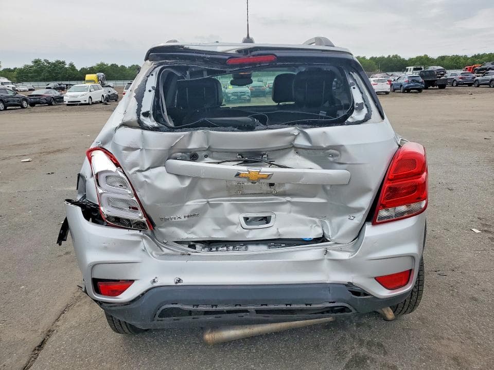 2019 CHEVROLET TRAX 1LT 6