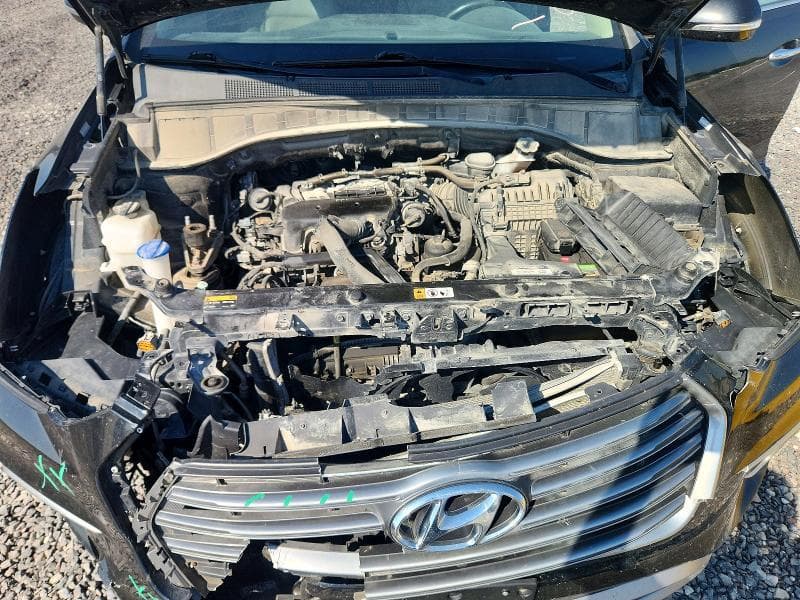 2017 HYUNDAI SANTA FE SE 11