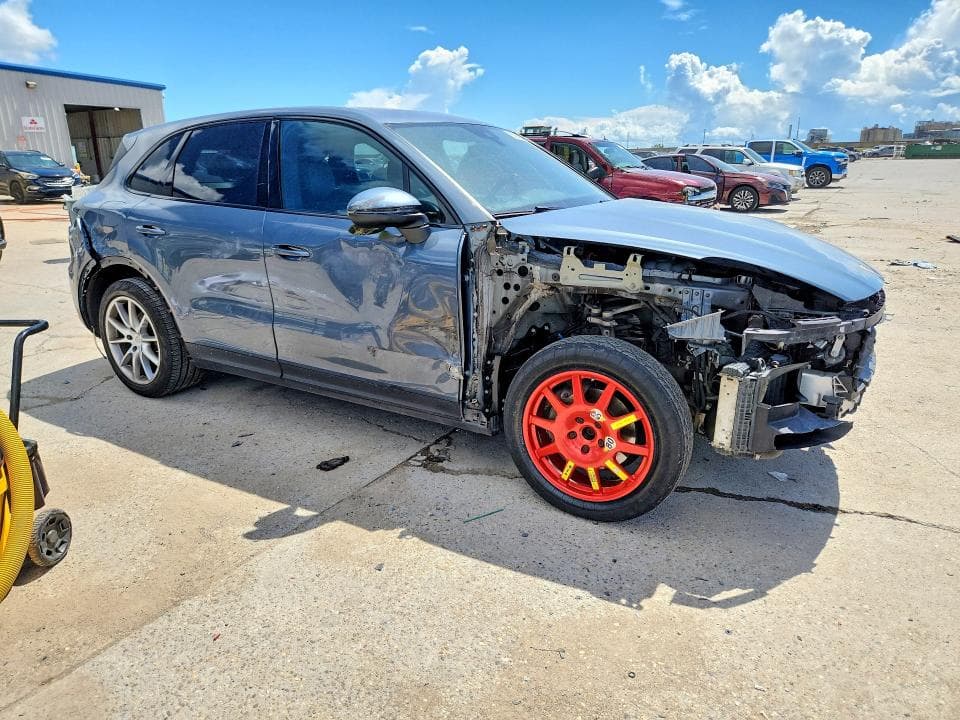 2019 PORSCHE CAYENNE 4