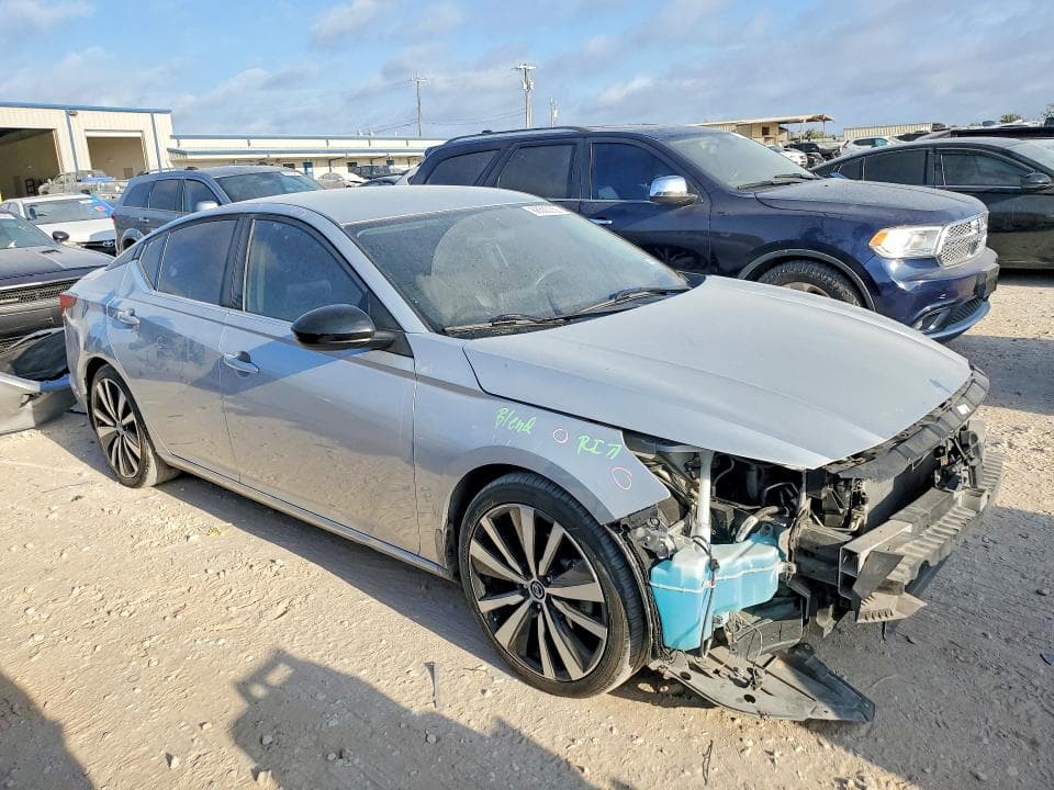 2019 NISSAN ALTIMA SR 4