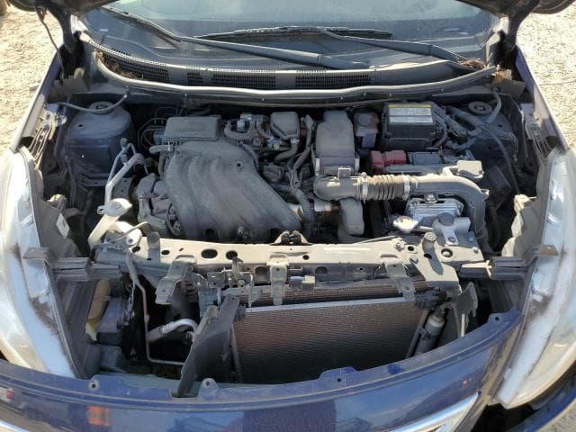 2019 NISSAN VERSA 11