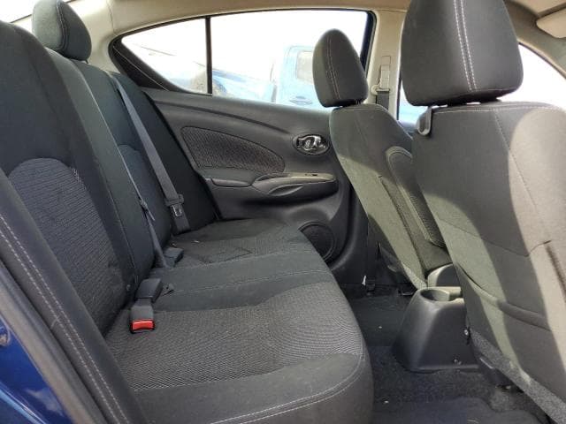 2019 NISSAN VERSA 10