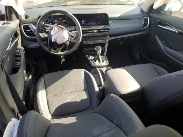 2024 KIA SELTOS EX 8