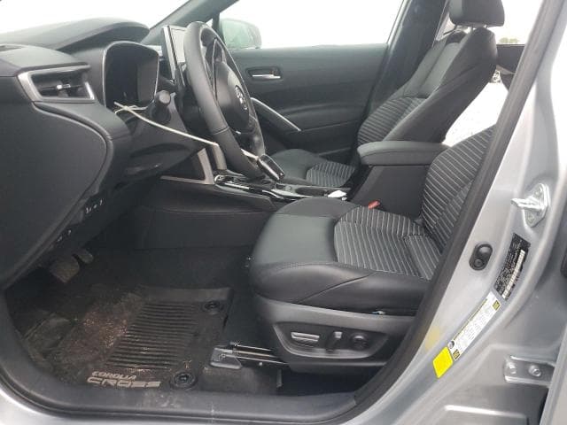 2024 TOYOTA COROLLA CROSS SE 7