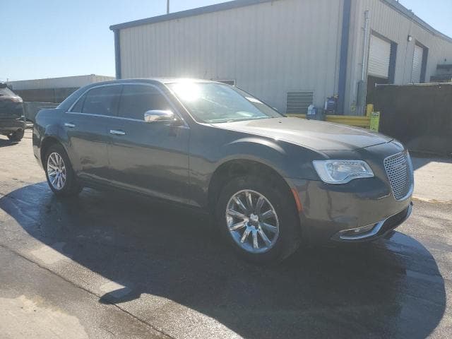 2019 CHRYSLER 300 LIMITED 4