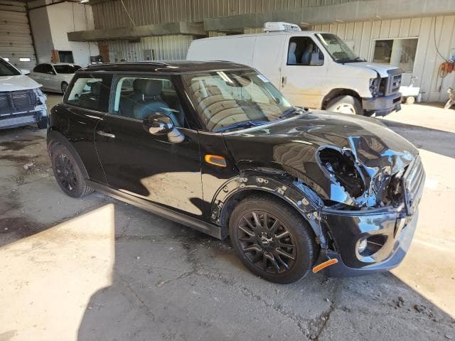 2017 MINI COOPER 4
