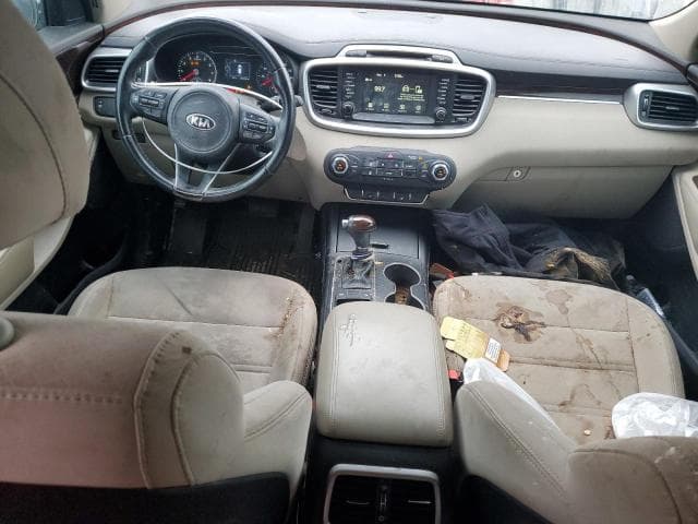 2017 KIA SORENTO LX 8
