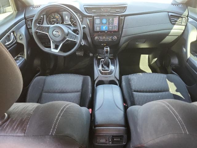 2017 NISSAN ROGUE 8