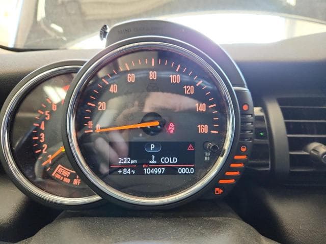 2017 MINI COOPER 9