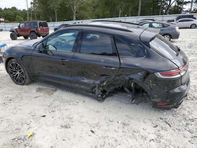 2024 PORSCHE MACAN BASE 2