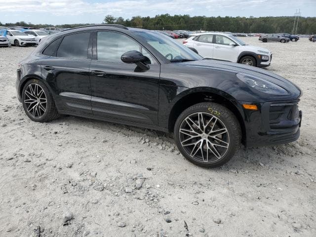 2024 PORSCHE MACAN BASE 4