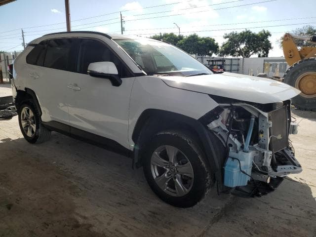 2024 TOYOTA RAV4 XLE 4