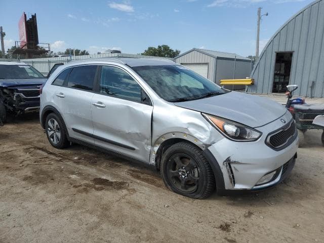 2018 KIA NIRO EX 4