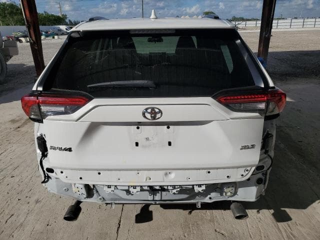 2024 TOYOTA RAV4 XLE 6