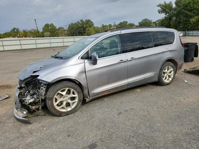 2017 CHRYSLER PACIFICA TOURING L - 1