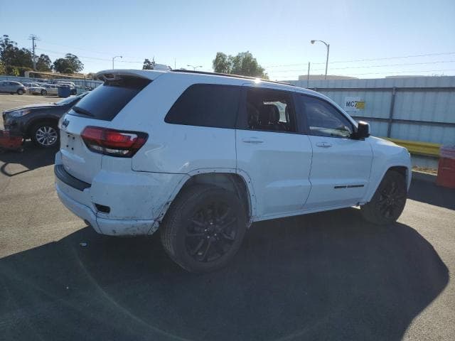 2020 JEEP GRAND CHEROKEE LAREDO 3