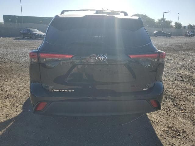 2021 TOYOTA HIGHLANDER XLE 6